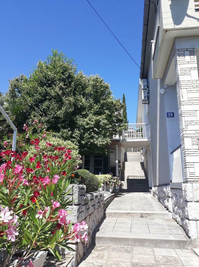 Apartman Mila Dramalj Exteriör bild